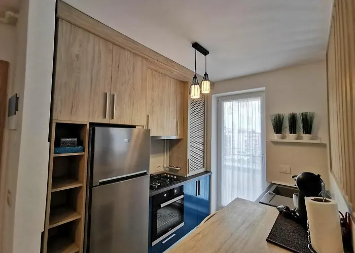 Modern Studio Coresi Residence